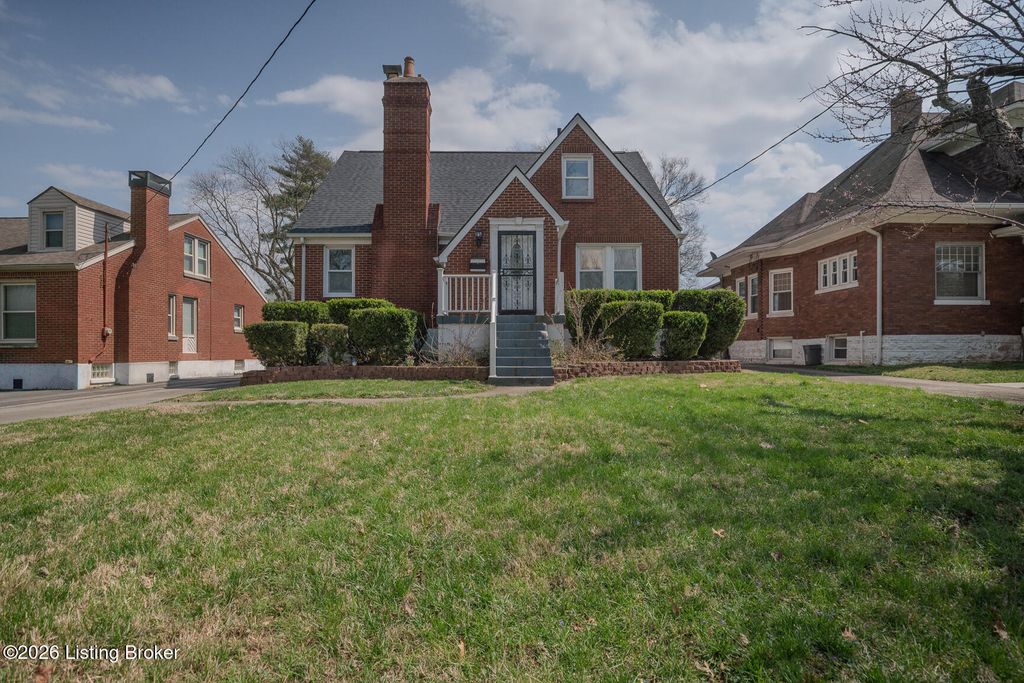 Photo of 4809 Southern Pkwy, Louisville, KY 40214 (MLS # 1715885)