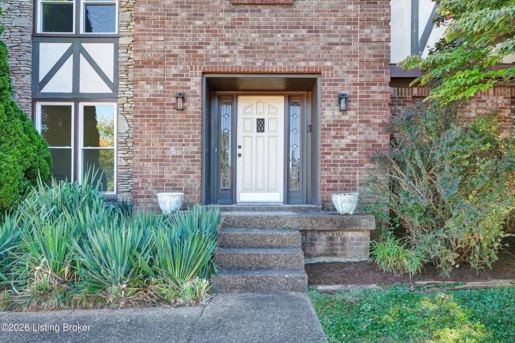 Photo of 3 Autumn Hill Ct, Prospect, KY 40059 (MLS # 1731028)