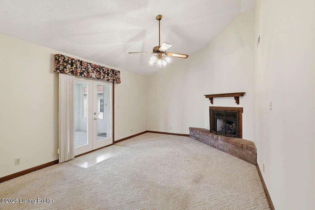 Photo of 8301 Creek Trail Ct, Louisville, KY 40291 (MLS # 1711786)