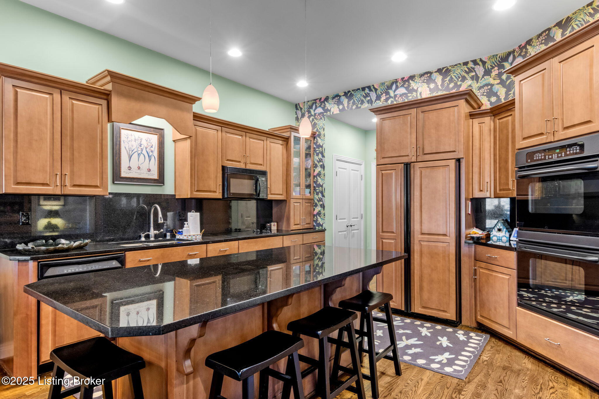 329 Lanai Ct, Louisville, Kentucky image 18