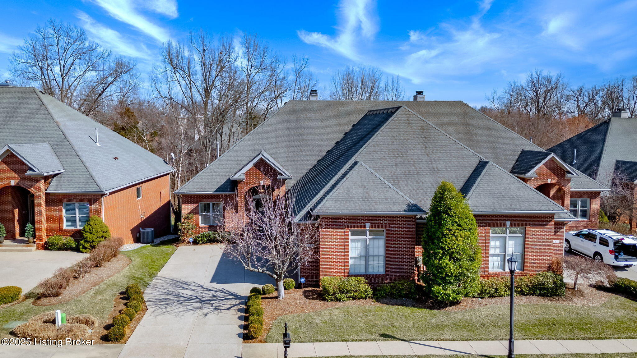 329 Lanai Ct, Louisville, Kentucky image 4