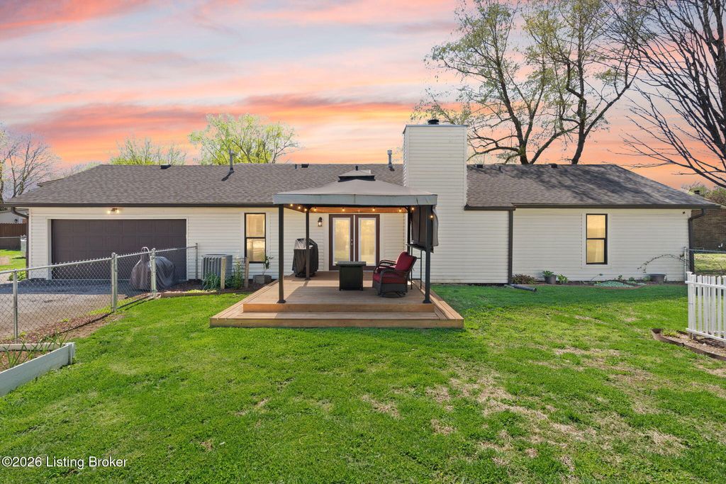 Photo of 10700 Tall Tree Ct, Louisville, KY 40241 (MLS # 1713868)