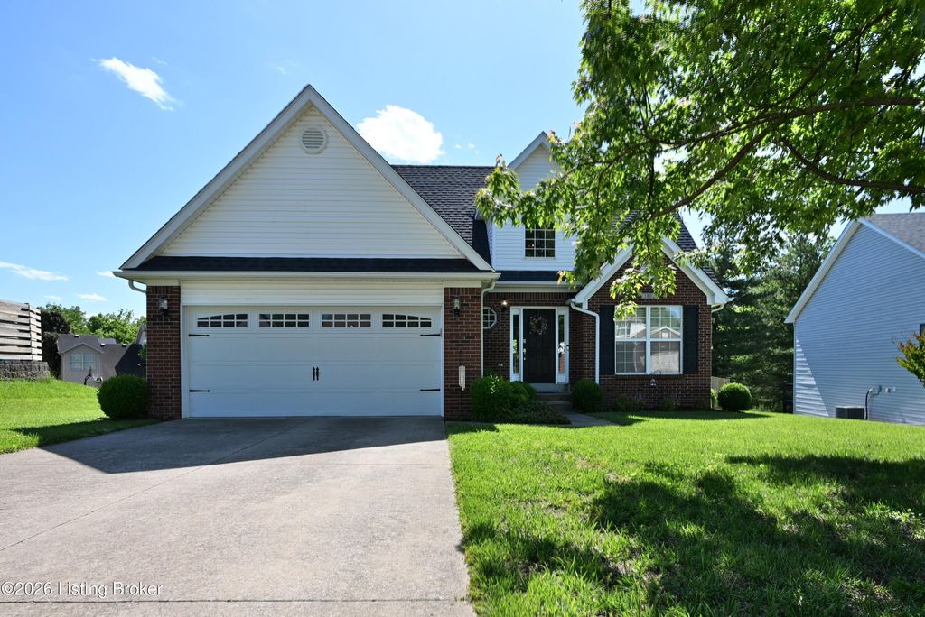 Photo of 5802 Waveland Cir, Prospect, KY 40059 (MLS # 1717055)