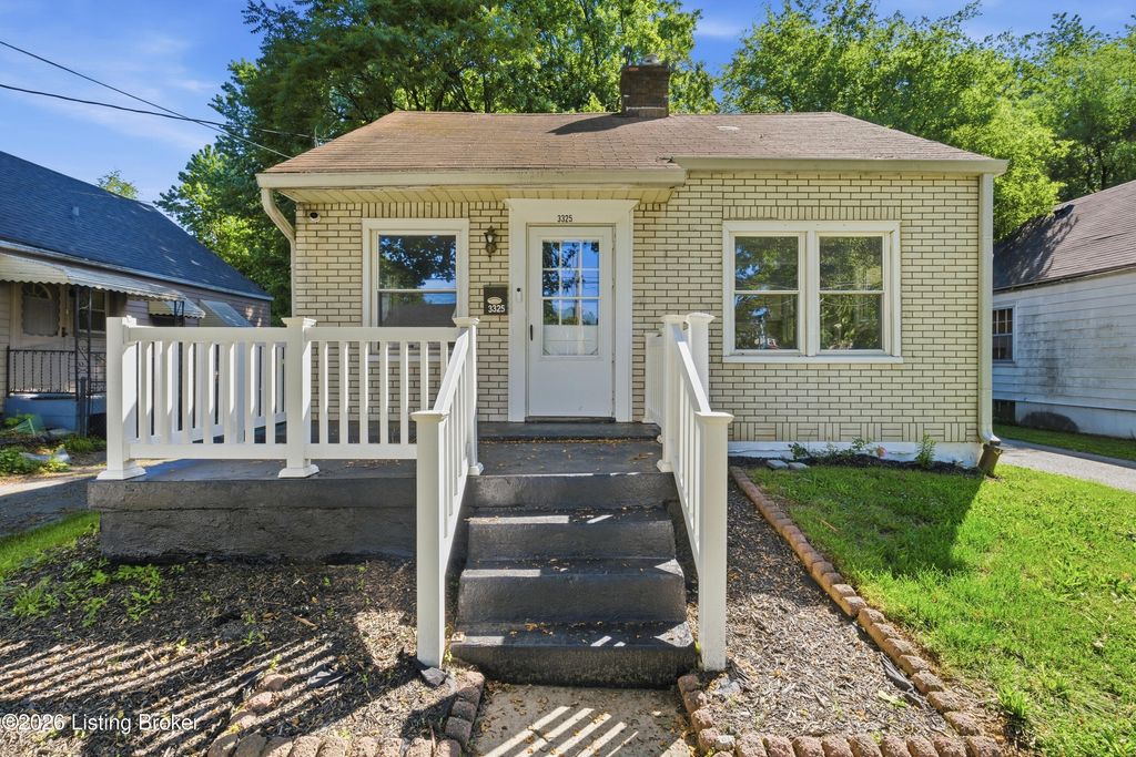 Photo of 3325 Schneiter Ave, Louisville, KY 40215 (MLS # 1717233)