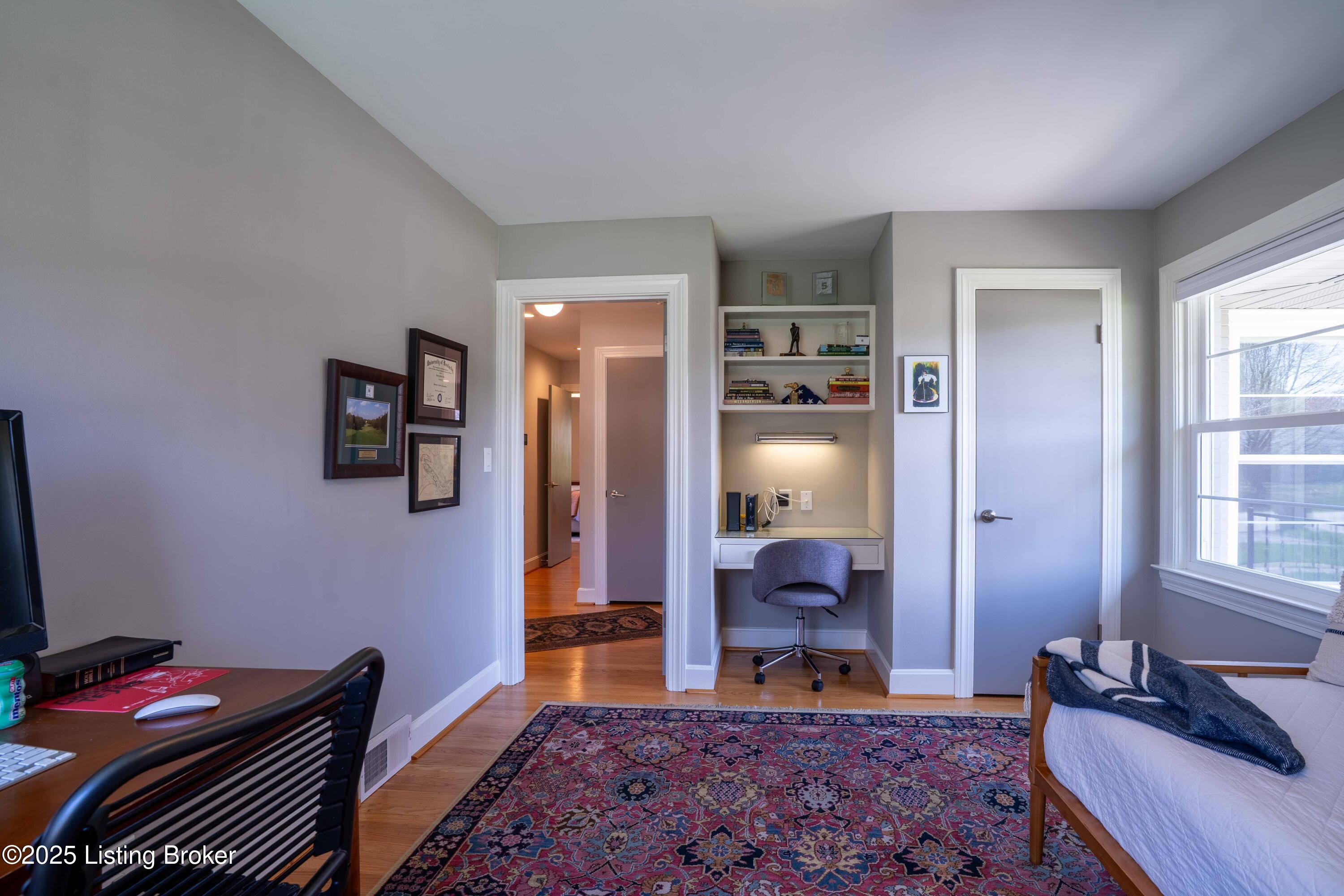 105 Spruce Ln, Louisville, Kentucky image 28