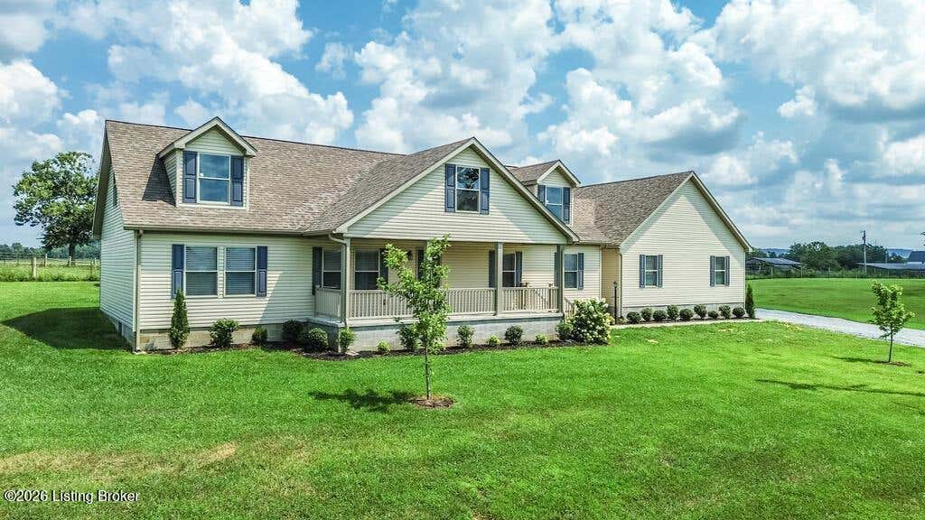 Photo of 700 Aubrie Blvd, Flemingsburg, KY 41041 (MLS # 1726244)
