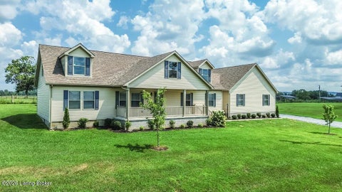 Homes For Sale - 700 Aubrie Blvd<br/> Flemingsburg, KY 41041