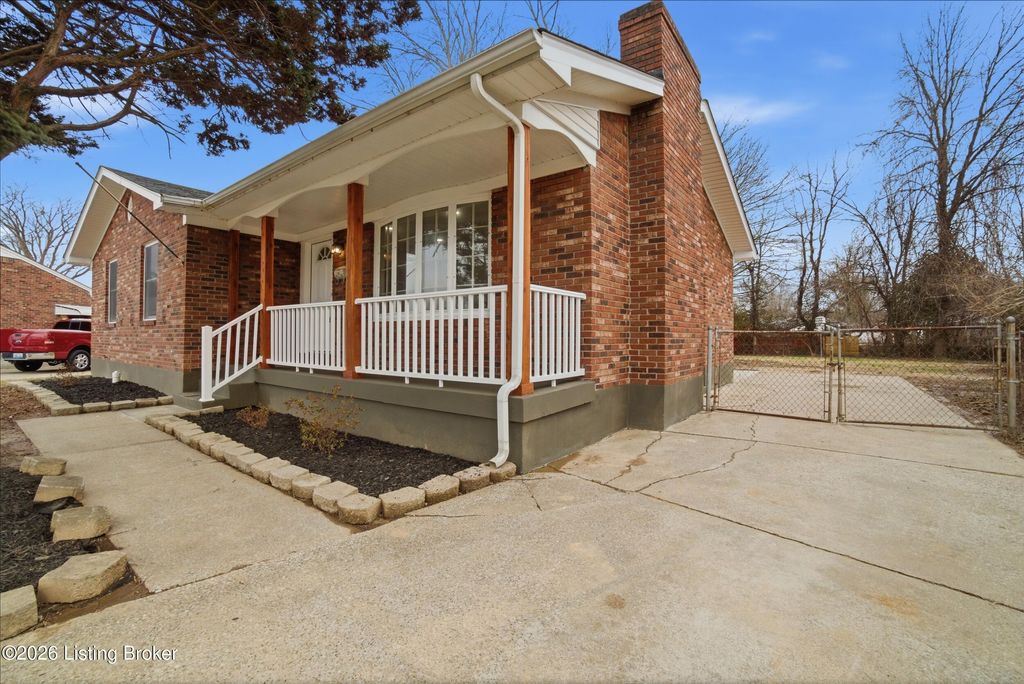 Photo of 7121 Gageland Rd, Louisville, KY 40258 (MLS # 1710197)