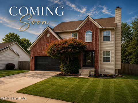Homes For Sale - 302 Woodland Lakes Dr<br/> La Grange, KY 40031