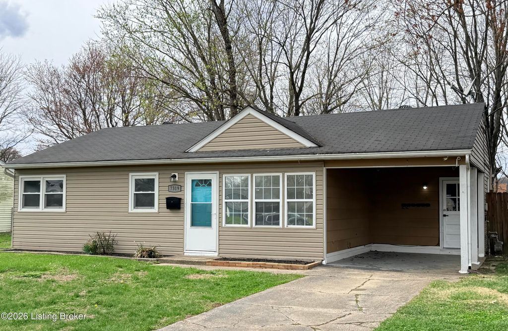 Photo of 7319 Betsy Ross Dr, Louisville, KY 40272 (MLS # 1712169)