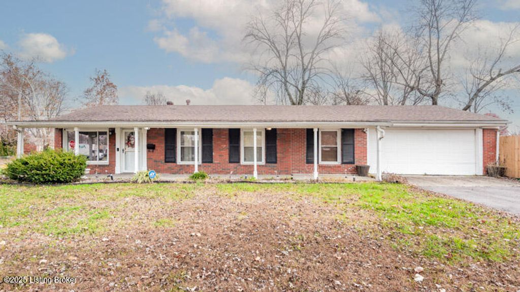 Photo of 5407 Robinwood Rd, Louisville, KY 40218 (MLS # 1704240)