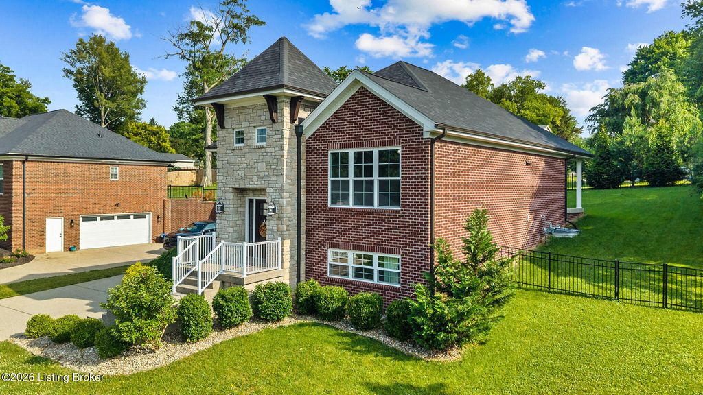 Photo of 1416 Nightingale Ln, Goshen, KY 40026 (MLS # 1720369)