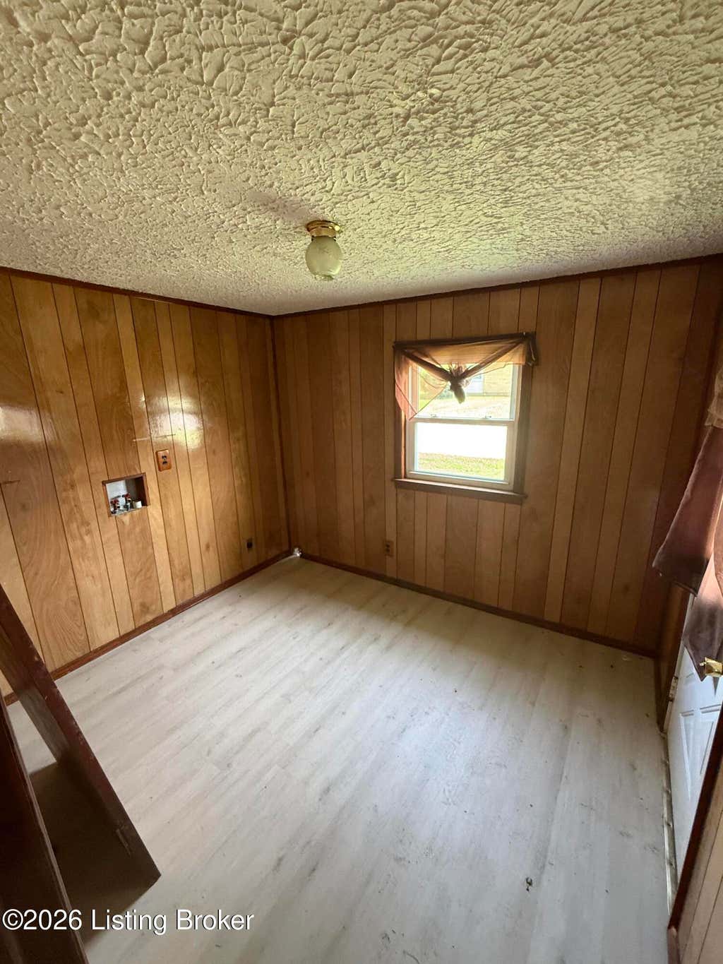 Photo of 711 Meade St, Carrollton, KY 41008 (MLS # 1722112)