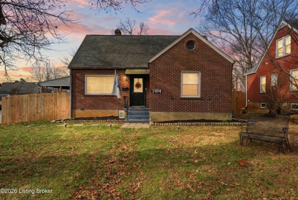 Photo of 2934 Curran Rd, Louisville, KY 40205 (MLS # 1709799)