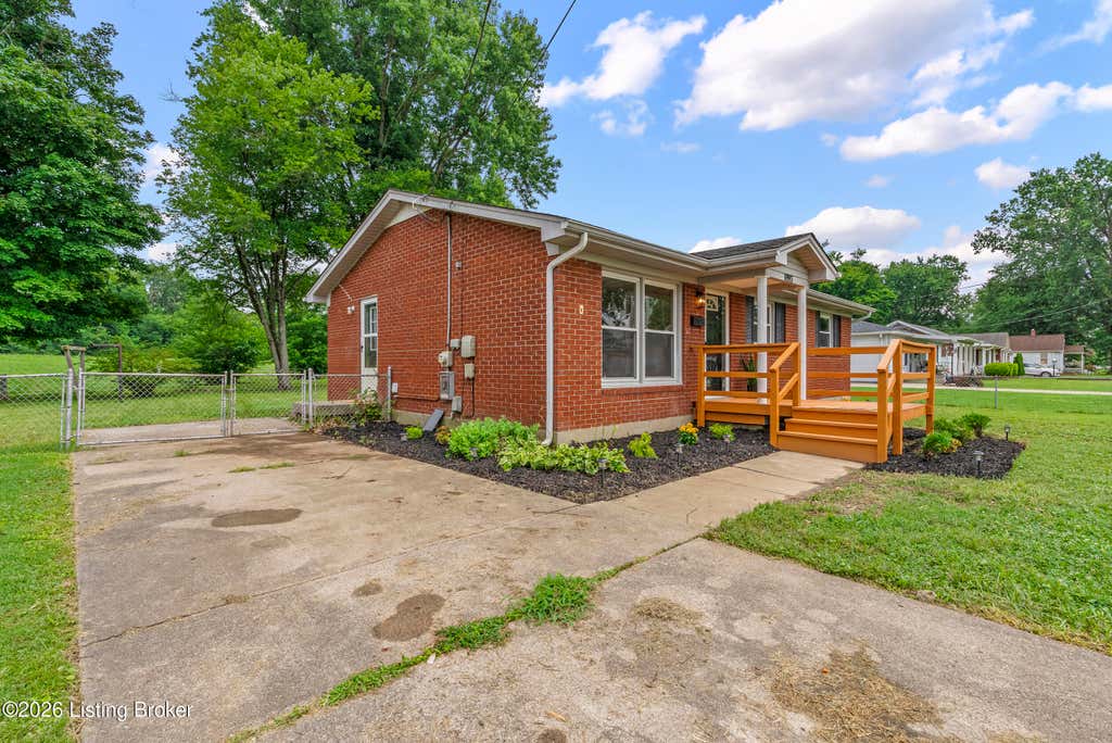 Photo of 6993 Beechland Ave, Louisville, KY 40258 (MLS # 1726206)