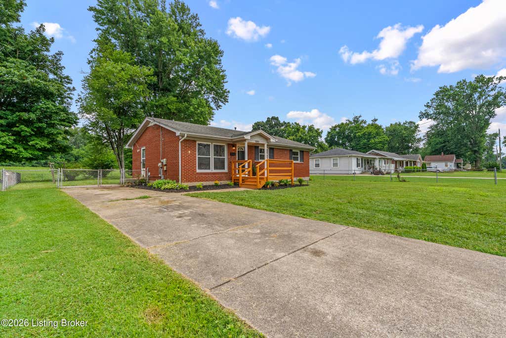 Photo of 6993 Beechland Ave, Louisville, KY 40258 (MLS # 1726206)