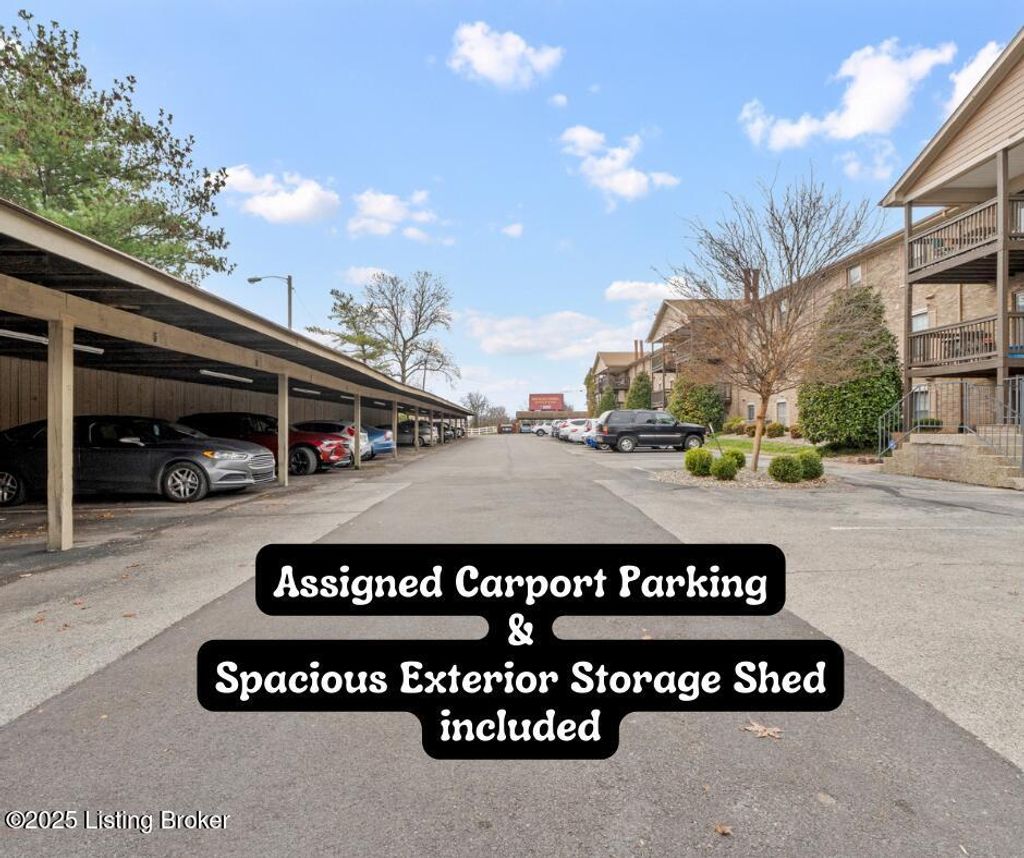 Photo of 9806 Whipps Mill Rd #UNIT 1, Louisville, KY 40223 (MLS # 1704506)