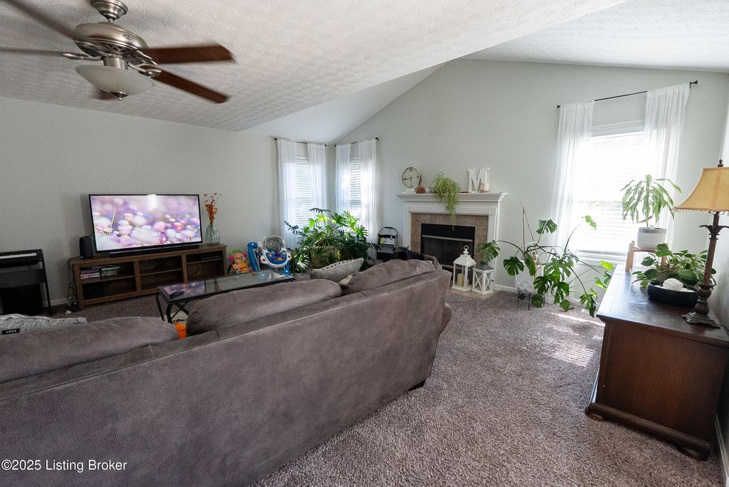 Photo of 8702 Pitch Pine Way, Louisville, KY 40228 (MLS # 1702333)