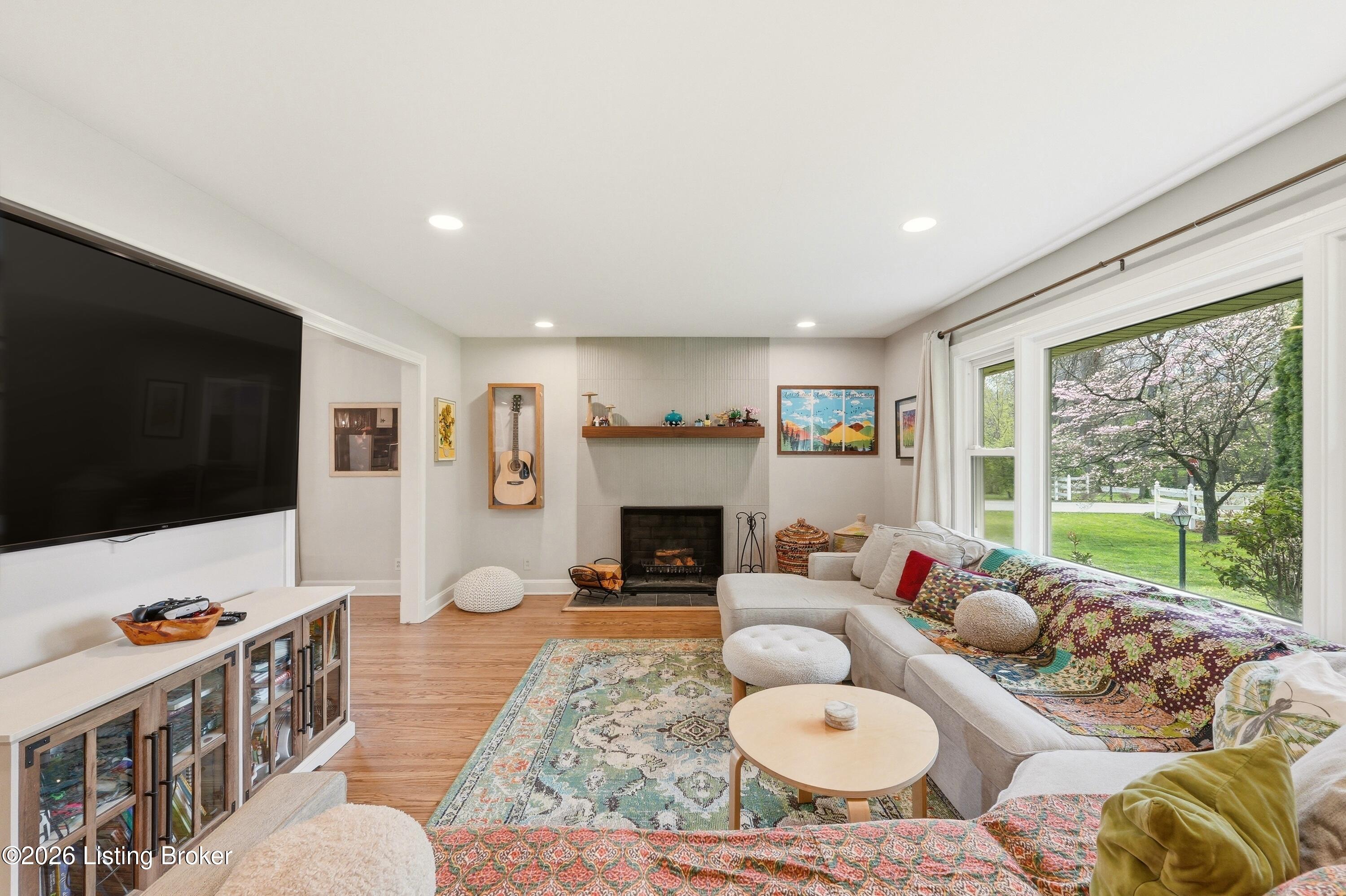 611 Rudy Ln