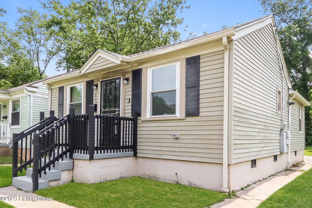 Photo of 415 N 42nd St, Louisville, KY 40212 (MLS # 1705760)