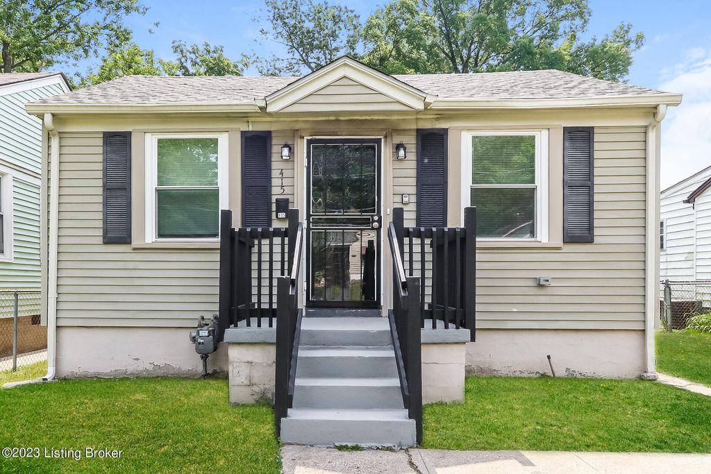 Photo of 415 N 42nd St, Louisville, KY 40212 (MLS # 1705760)