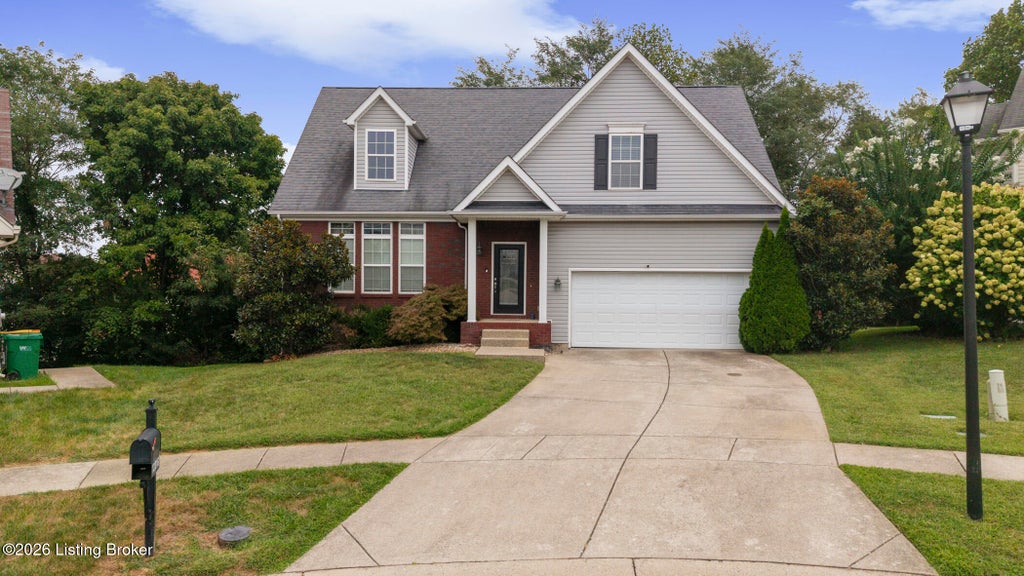 Photo of 12316 Amber Woods Ct, Louisville, KY 40245 (MLS # 1730131)