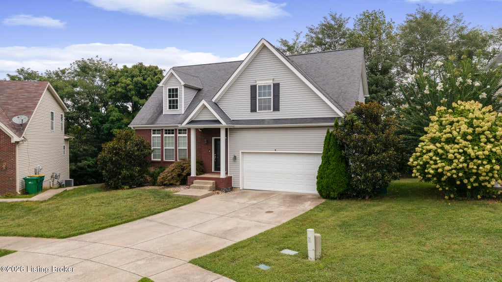 Photo of 12316 Amber Woods Ct, Louisville, KY 40245 (MLS # 1730131)