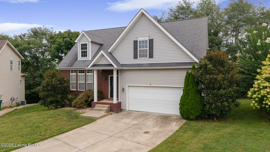 Photo of 12316 Amber Woods Ct, Louisville, KY 40245 (MLS # 1730131)