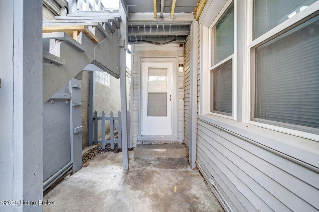 Photo of 1103 Logan St, Louisville, KY 40204 (MLS # 1707233)