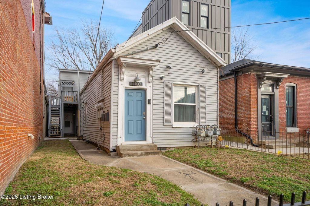 Photo of 1103 Logan St, Louisville, KY 40204 (MLS # 1707233)