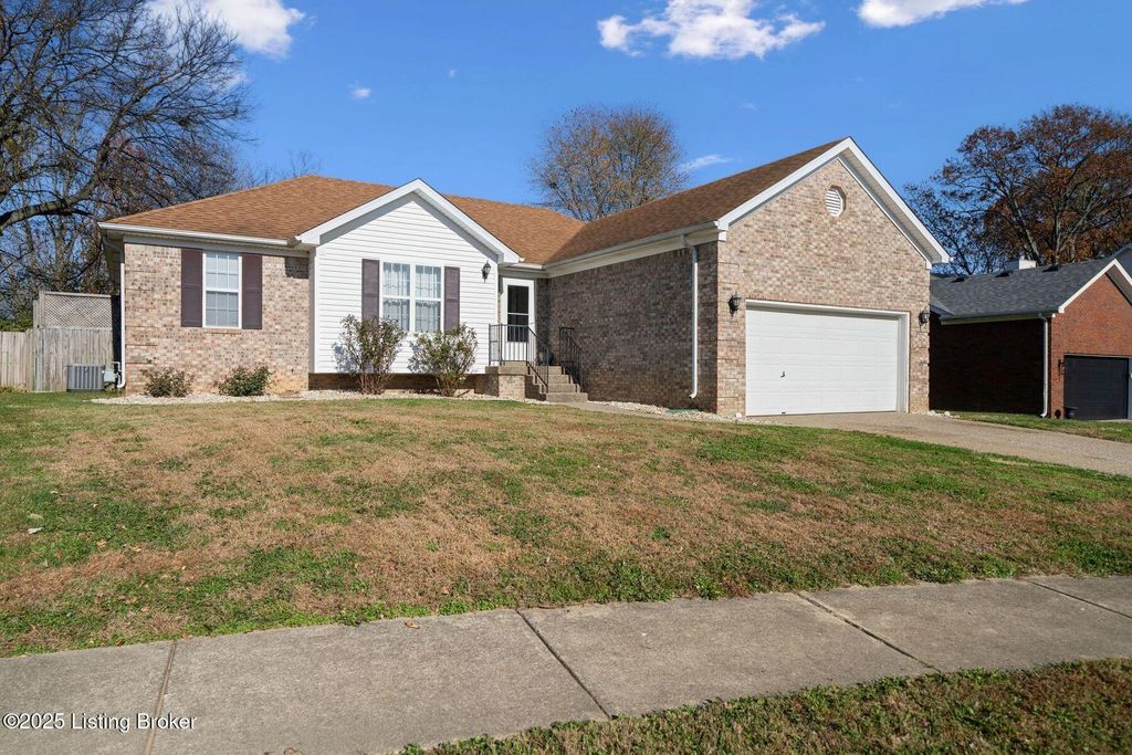 Photo of 7025 Alma June Way, Louisville, KY 40228 (MLS # 1704651)