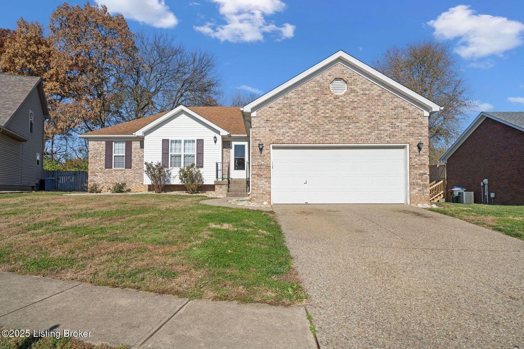 Photo of 7025 Alma June Way, Louisville, KY 40228 (MLS # 1704651)