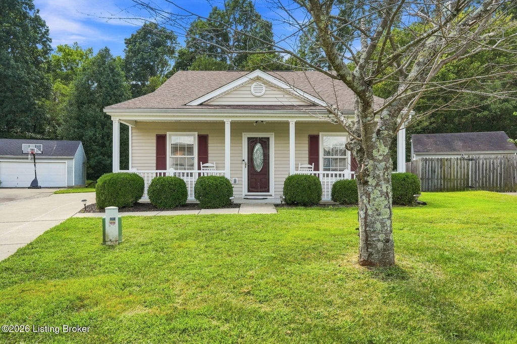 Photo of 6314 Maravian Dr, Louisville, KY 40258 (MLS # 1728636)