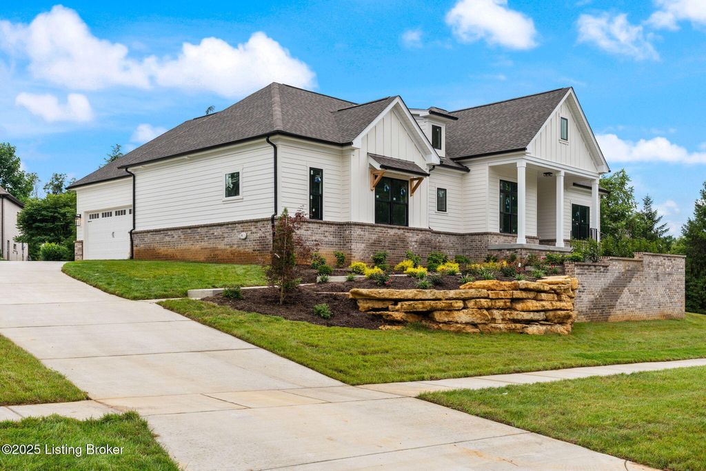 Photo of 3015 Heather Green Blvd, La Grange, KY 40031 (MLS # 1704876)