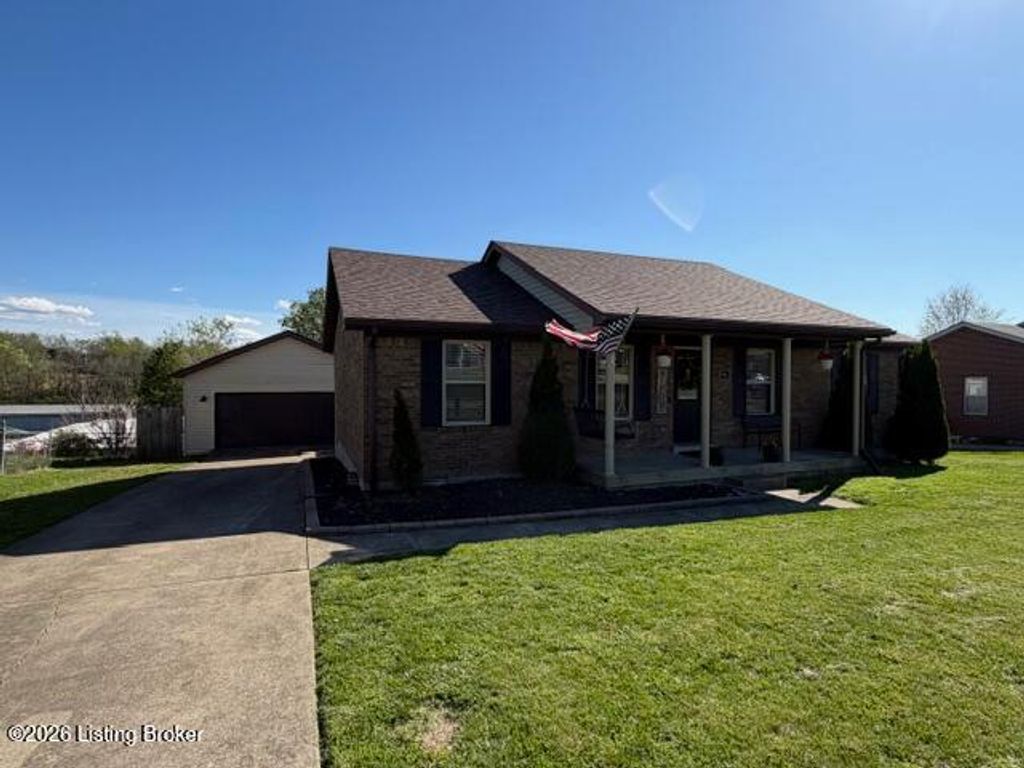 Photo of 111 Faith Ave, Bloomfield, KY 40008 (MLS # 1713574)