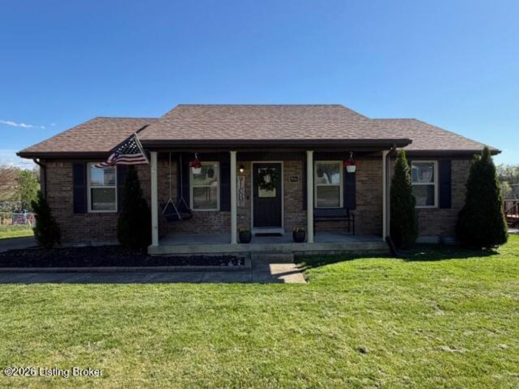 Photo of 111 Faith Ave, Bloomfield, KY 40008 (MLS # 1713574)