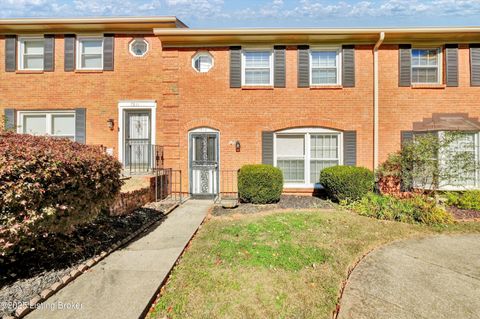 Photo of 7813 Montero Dr, Prospect, KY 40059 (MLS # 1702840)