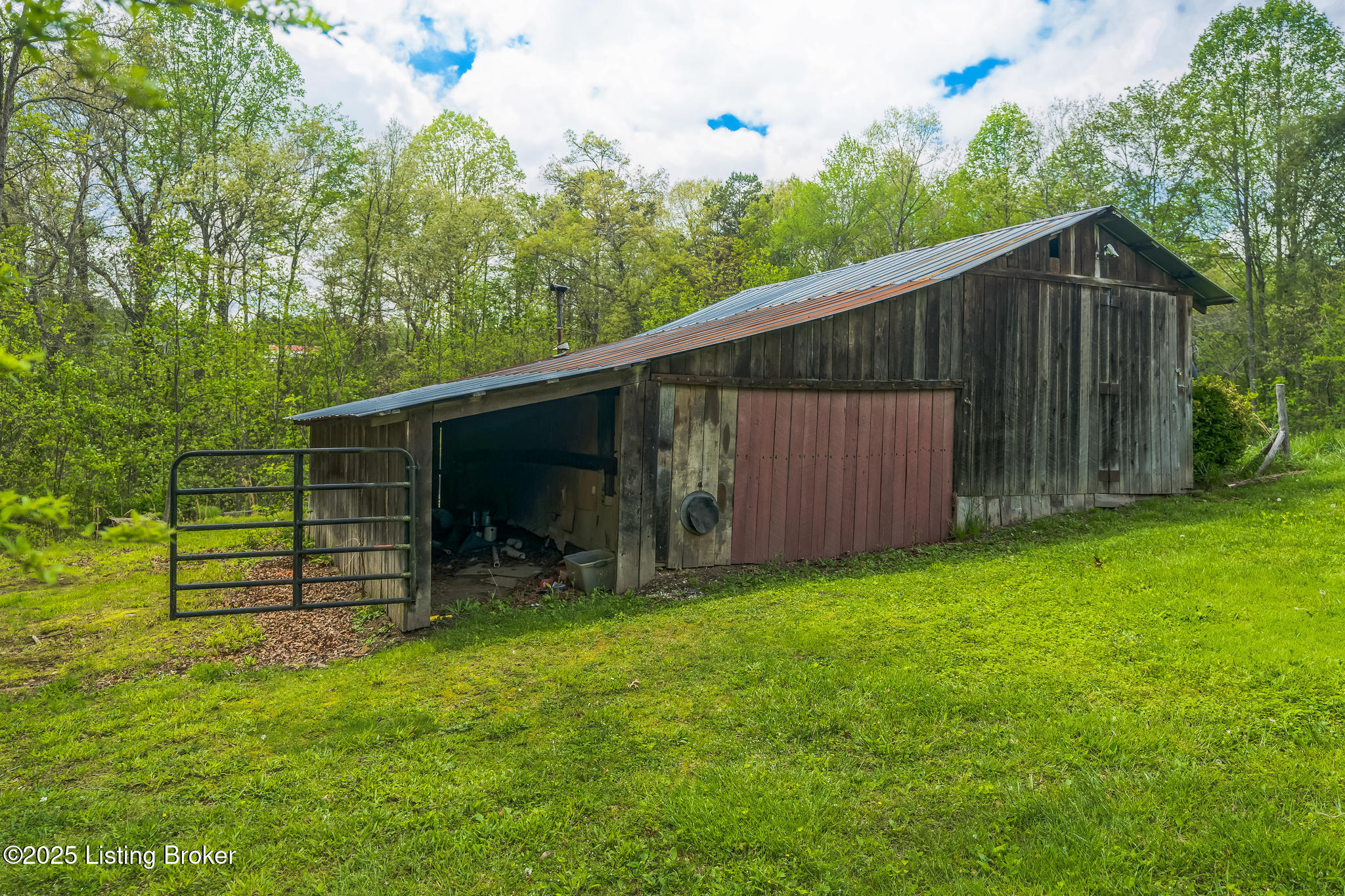 733 Earl Howard Rd, Keavy, Kentucky image 2