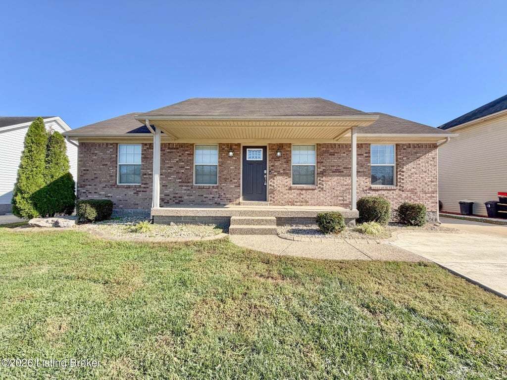 Photo of 410 Madison Rae Blvd, Shepherdsville, KY 40165 (MLS # 1732667)