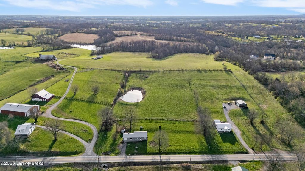 Photo of 5657 Lagrange Rd, Shelbyville, KY 40065 (MLS # 1712626)
