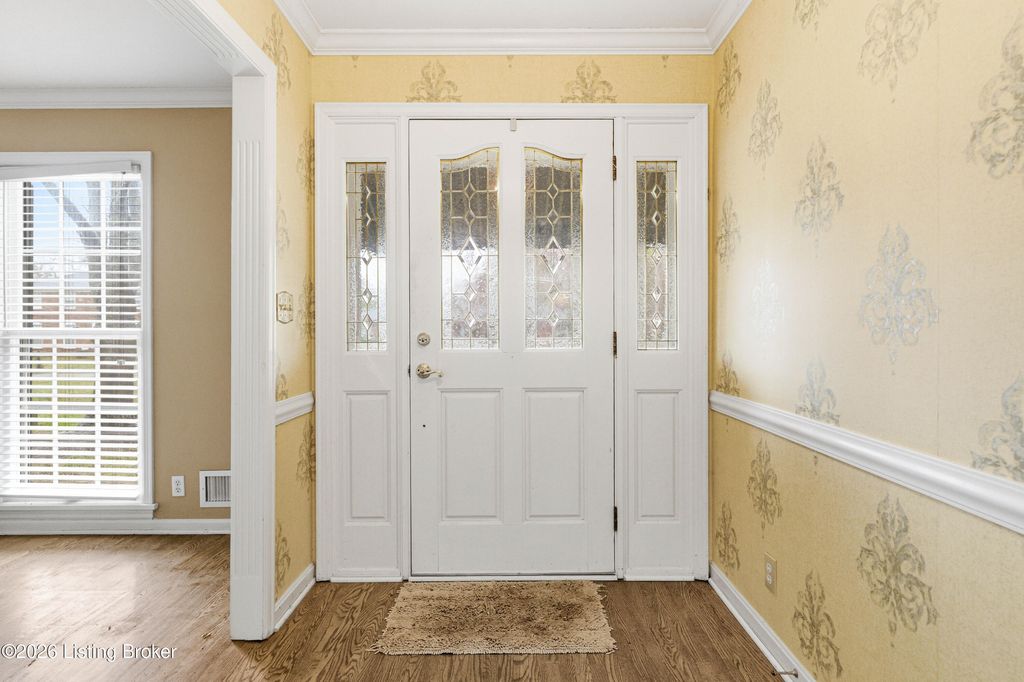 Photo of 412 Lochinvar Pl, Douglass Hills, KY 40243 (MLS # 1710739)