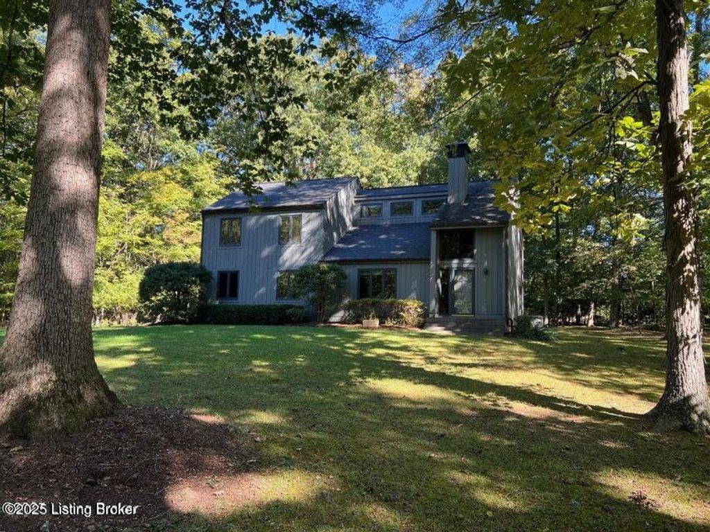 Photo of 3203 Kings Ct, Bardstown, KY 40004 (MLS # 1714567)