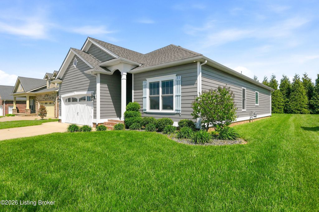 Photo of 157 Remington Dr, Bardstown, KY 40004 (MLS # 1713671)