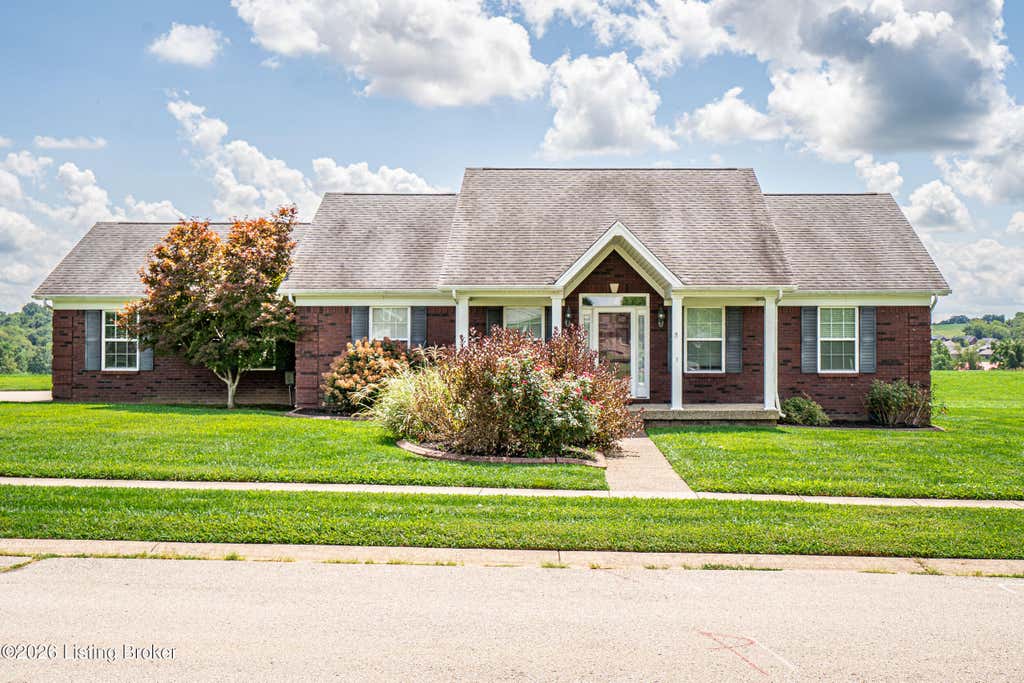Photo of 110 Savannah Ct, Taylorsville, KY 40071 (MLS # 1727087)