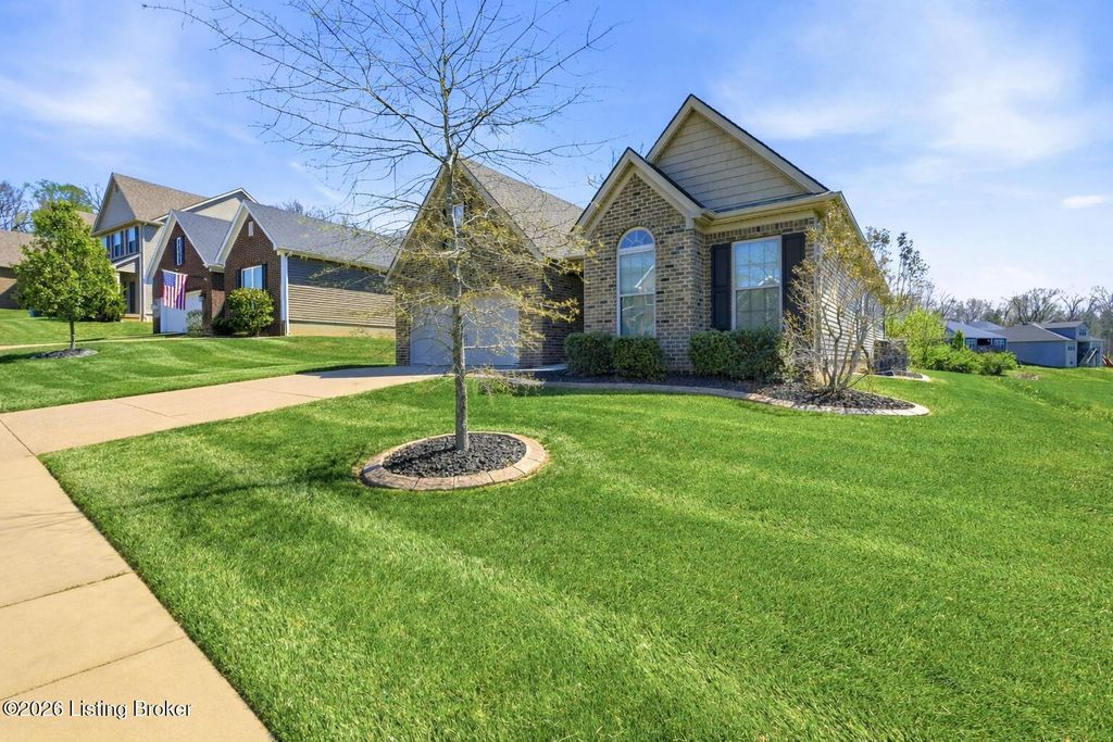 Photo of 10307 Park Lake Dr, Louisville, KY 40229 (MLS # 1713949)