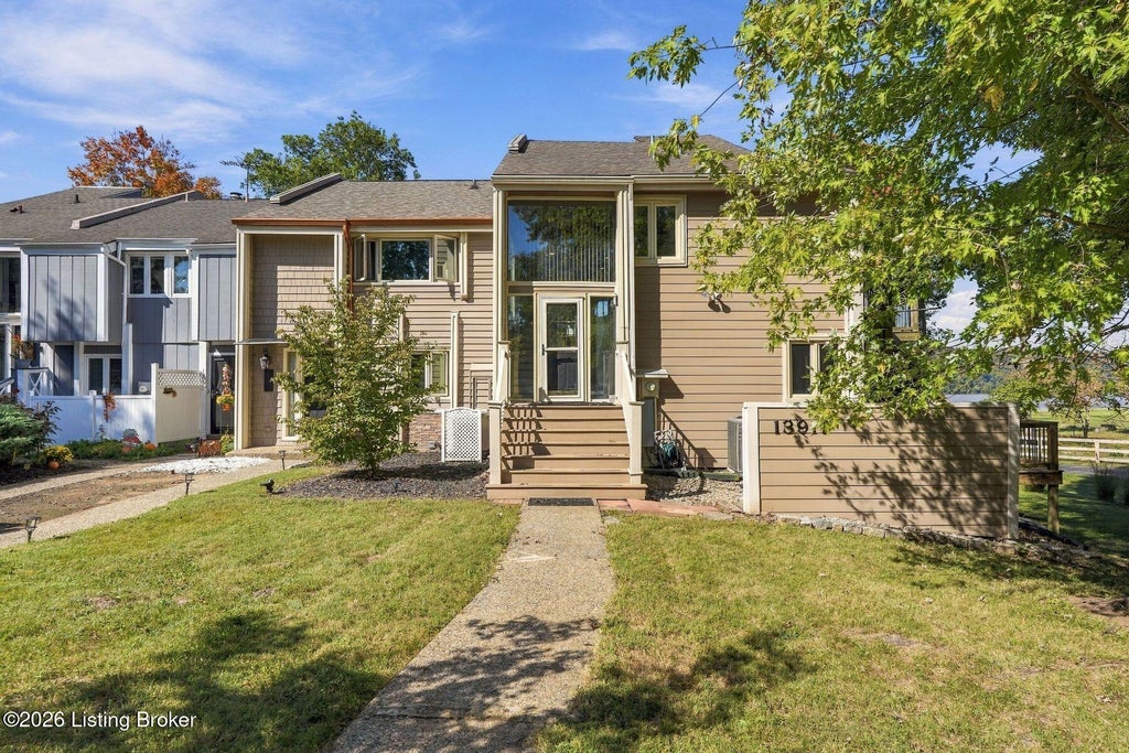 Photo of 13917 Harbour Pl, Prospect, KY 40059 (MLS # 1731818)