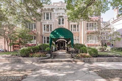 Condo For Sale - 1028 Cherokee Rd #5<br/> Louisville, KY 40204