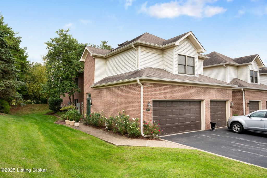 Photo of 3413 Hurstbourne Ridge Blvd, Louisville, KY 40299 (MLS # 1700179)