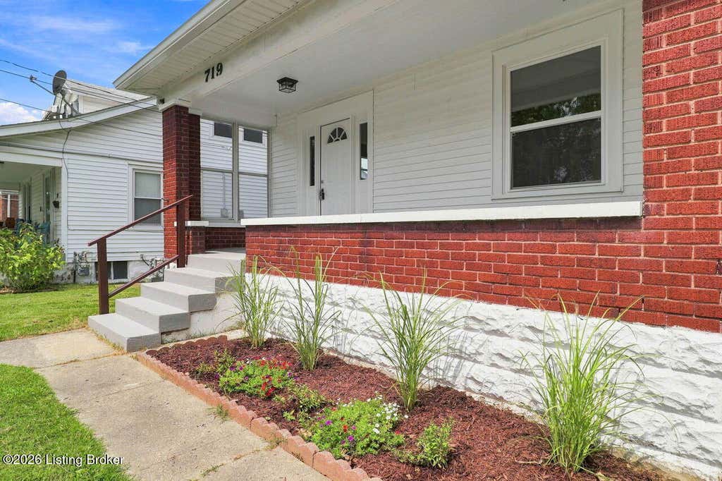 Photo of 719 Camden Ave, Louisville, KY 40215 (MLS # 1726413)