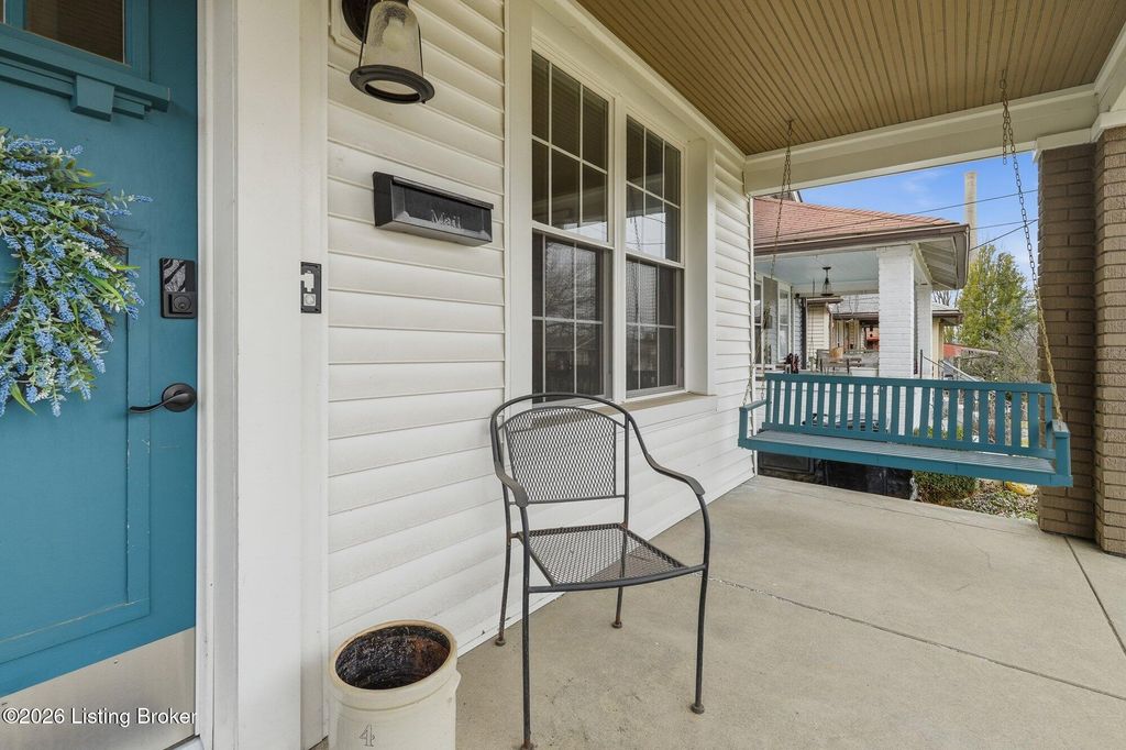 Photo of 250 Delmont Ave, Louisville, KY 40206 (MLS # 1710027)